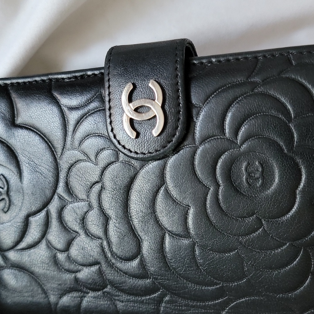 Chanel Black Lambskin Leather Camellia Embossed Zip Wallet